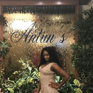 Meet your Posher, Naomi